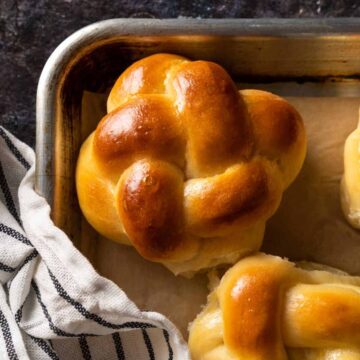 https://thesageapron.com/wp-content/uploads/2021/12/Challah-Buns-56-360x360.jpg