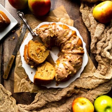 An overhead photo of Jewish apple cake