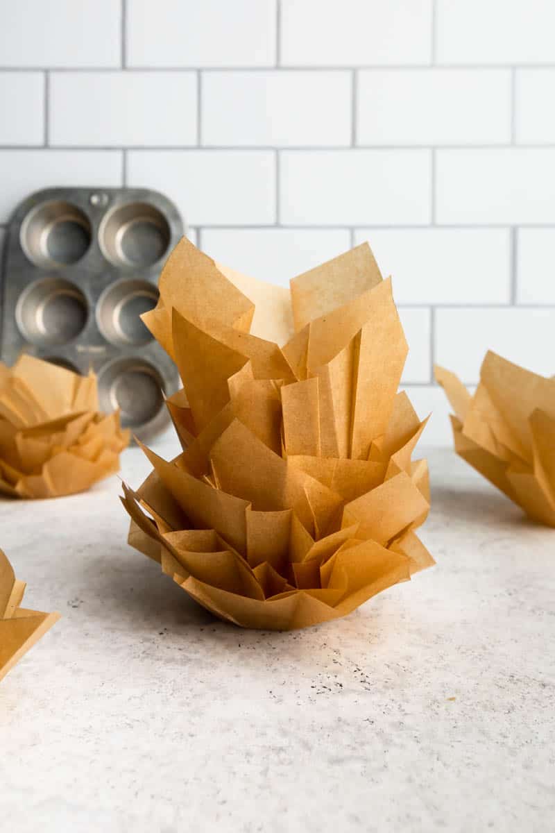 How to make your own tulip-shaped muffin liners by Cooking with Manuela 